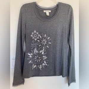 White House Black market holiday top